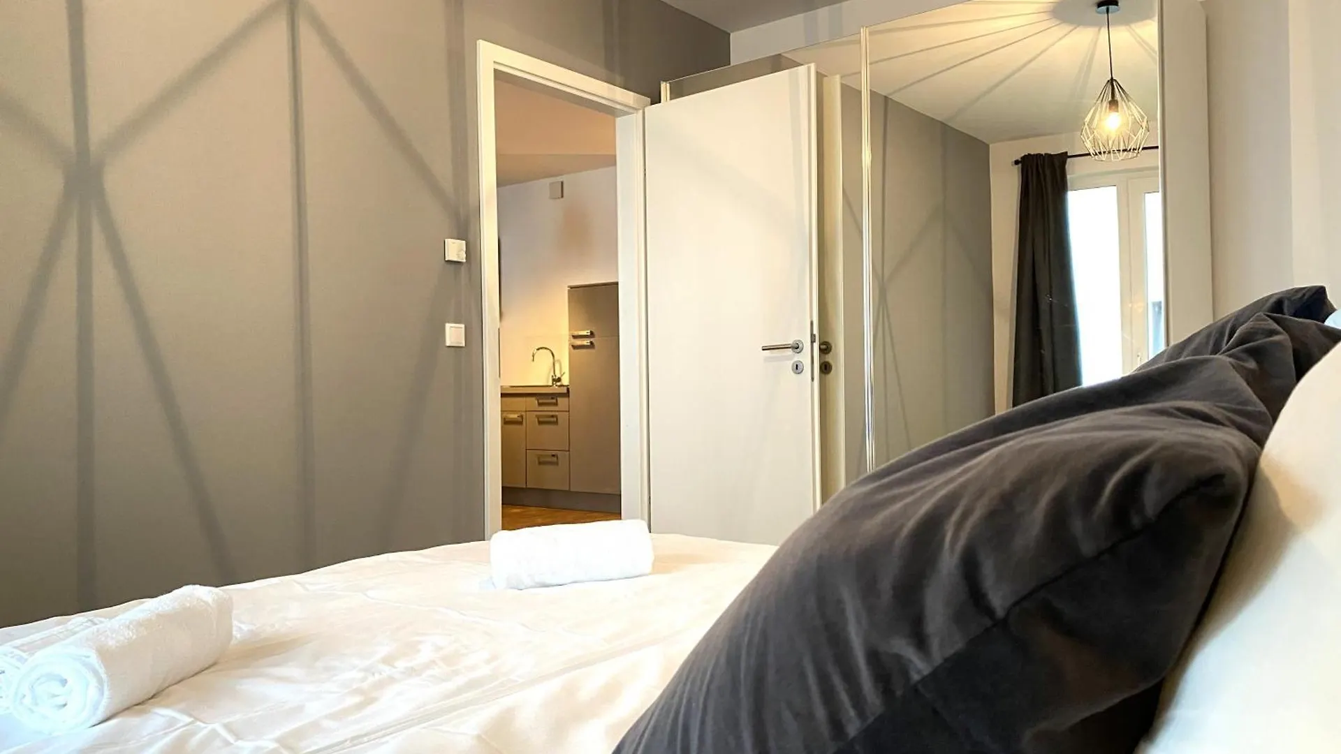 Cozy One Bedroom Apartment In Stellingen Hamburg