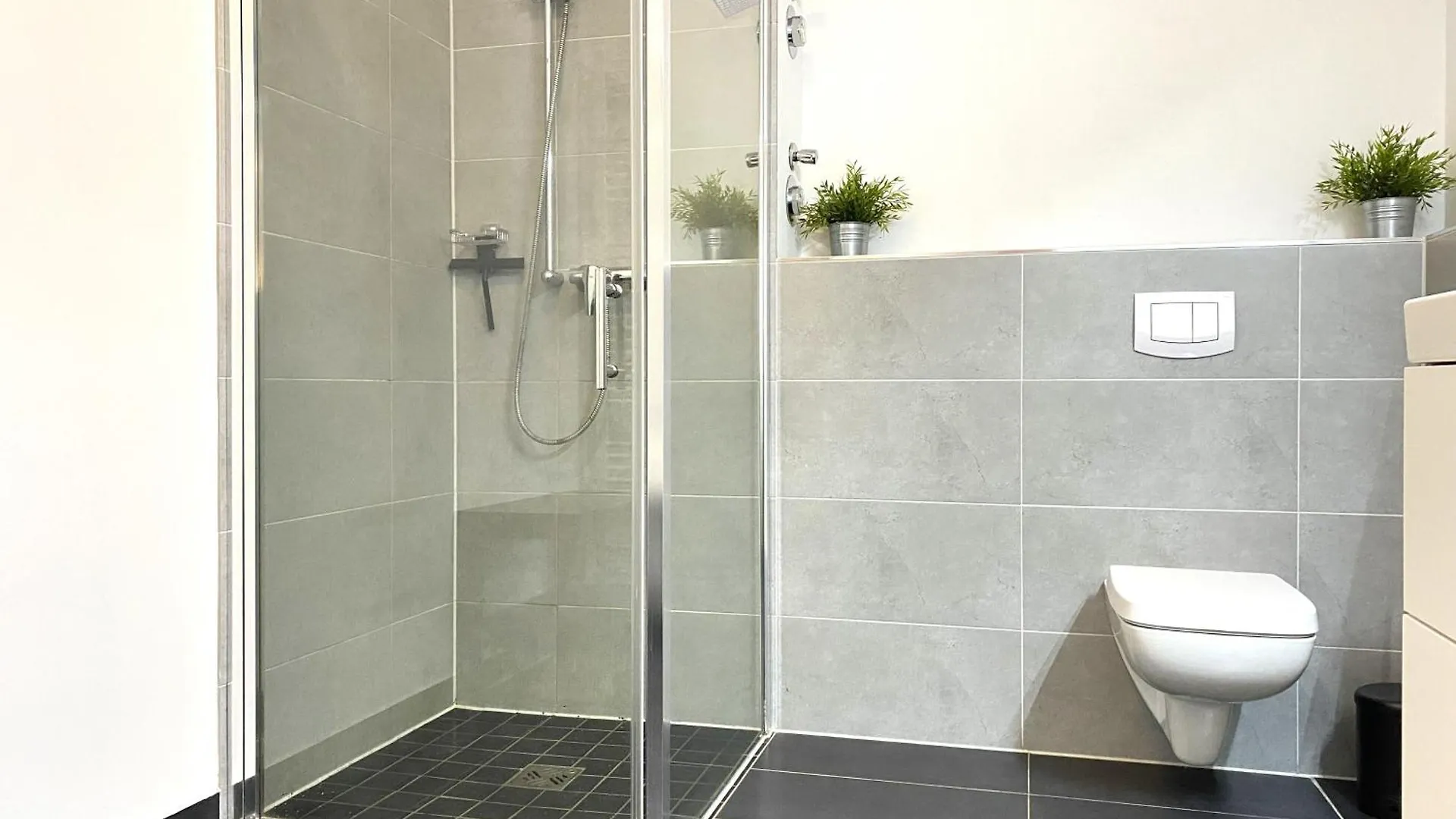 Cozy One Bedroom Apartment In Stellingen Hamburg